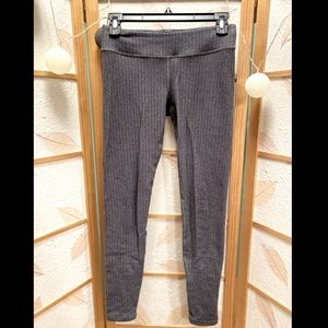Ivivva dark herringbone leggings